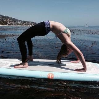 Naomi Kyle feet photo thumbnail