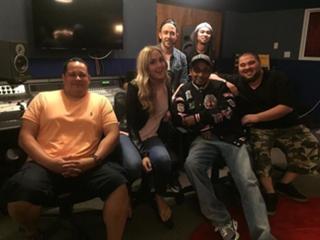 Naomi Kyle feet photo thumbnail