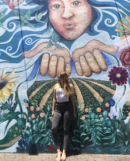 Naomi Kyle feet photo thumbnail