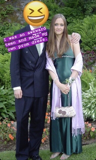 Naomi Kyle feet photo thumbnail