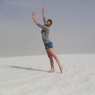 Naomi Kyle feet photo thumbnail