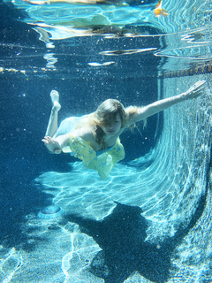 Naomi Kyle feet photo thumbnail