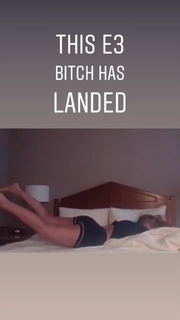 Naomi Kyle feet photo thumbnail