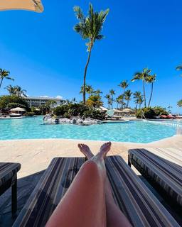 Naomi Kyle feet photo thumbnail