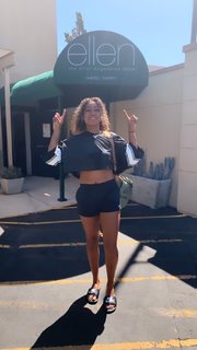 Naomi Osaka feet photo thumbnail