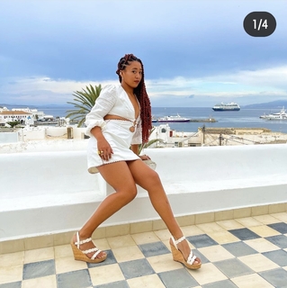 Naomi Osaka feet photo thumbnail