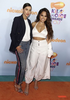 Naomi Scott feet photo thumbnail