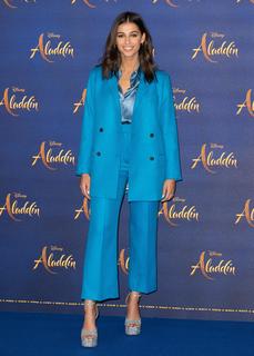 Naomi Scott feet photo thumbnail