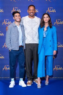 Naomi Scott feet photo thumbnail