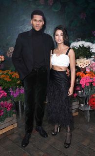 Naomi Scott feet photo thumbnail