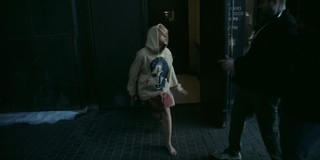 Naomi Scott feet photo thumbnail