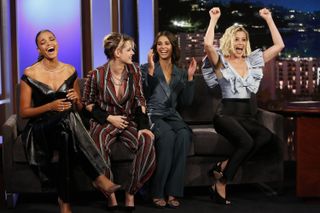 Naomi Scott feet photo thumbnail