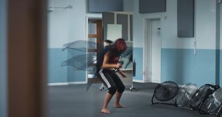 Naomi Scott feet photo 15