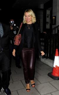 Naomi Watts feet photo thumbnail