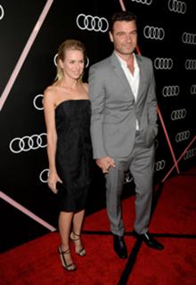 Naomi Watts feet photo thumbnail