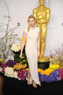 Naomi Watts feet photo thumbnail