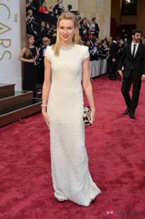 Naomi Watts feet photo thumbnail