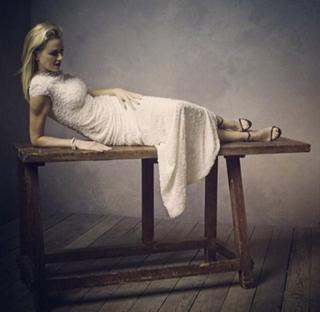 Naomi Watts feet photo thumbnail