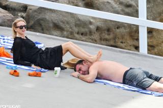 Naomi Watts feet photo thumbnail