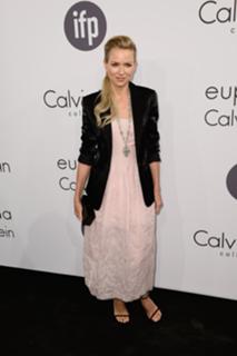 Naomi Watts feet photo thumbnail