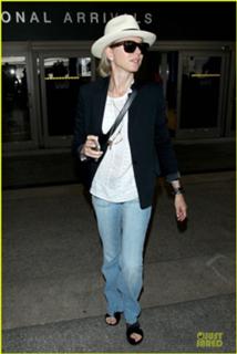 Naomi Watts feet photo thumbnail