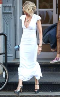 Naomi Watts feet photo thumbnail