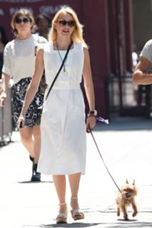 Naomi Watts feet photo thumbnail