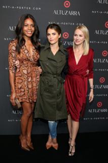 Naomi Watts feet photo thumbnail