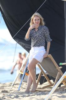 Naomi Watts feet photo thumbnail