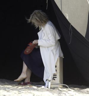 Naomi Watts feet photo thumbnail