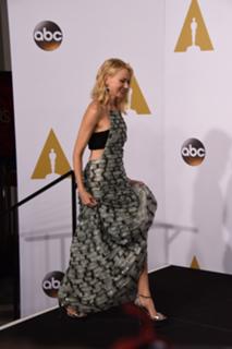 Naomi Watts feet photo thumbnail