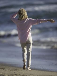 Naomi Watts feet photo thumbnail