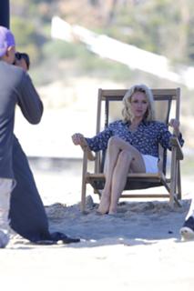 Naomi Watts feet photo thumbnail