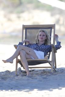 Naomi Watts feet photo thumbnail