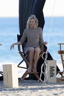 Naomi Watts feet photo thumbnail