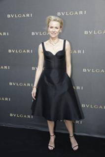 Naomi Watts feet photo thumbnail