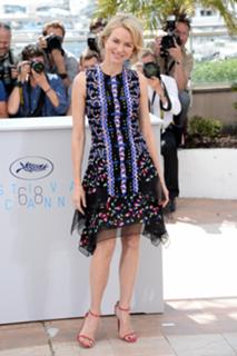 Naomi Watts feet photo thumbnail