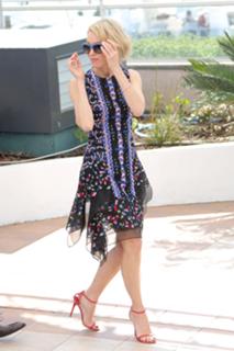 Naomi Watts feet photo thumbnail