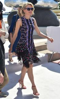 Naomi Watts feet photo thumbnail