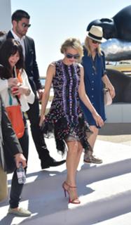 Naomi Watts feet photo thumbnail