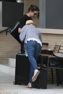 Naomi Watts feet photo thumbnail