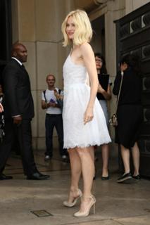 Naomi Watts feet photo thumbnail