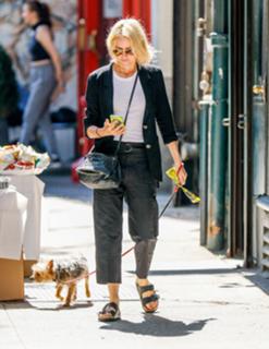 Naomi Watts feet photo thumbnail