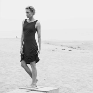 Naomi Watts feet photo thumbnail