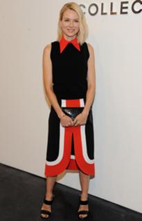 Naomi Watts feet photo thumbnail