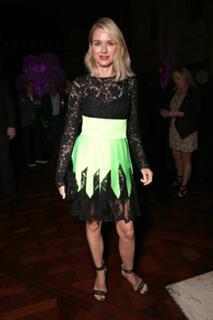 Naomi Watts feet photo thumbnail