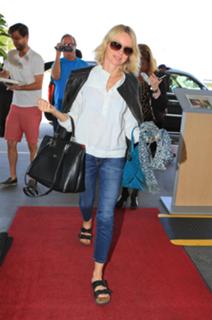 Naomi Watts feet photo thumbnail