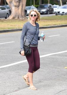 Naomi Watts feet photo thumbnail