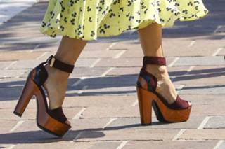 Naomi Watts feet photo thumbnail