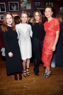 Naomi Watts feet photo thumbnail